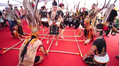 Borneo traditional dance Stock Footage 50955602