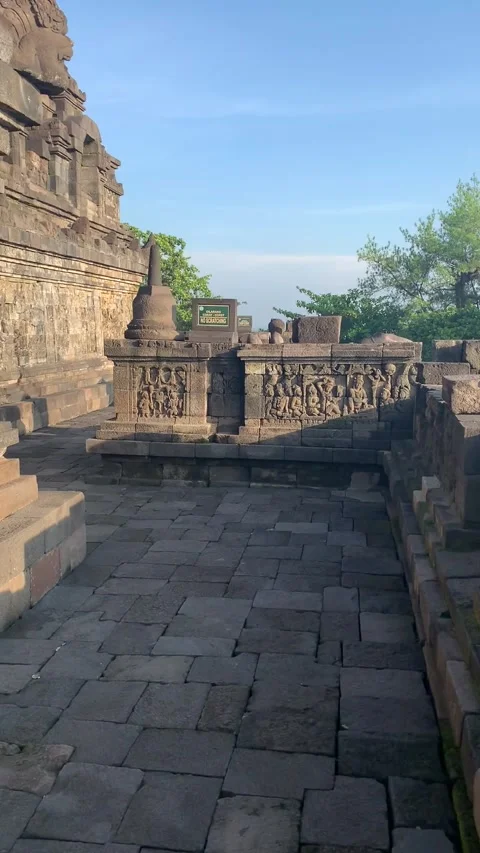 Borobudur temple in Yogyakarta 動画素材 343147228