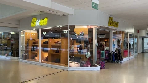 Boros Store in Whitgift Centre, Croydon, 4K Stockbeeldmateriaal 171408975