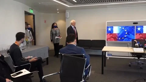 Borrell highlights EU unity on Russia, more punitive measures not ruled out, chi 스톡 동영상 204128714