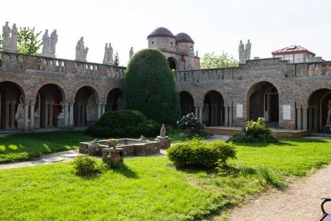 Bory Var, graceful castle built by one man Bory Jeno in the Szekesfehervar, H Fotos Stock