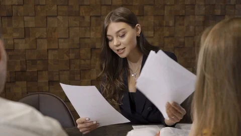 Boss is checking the documentation 스톡 동영상 89138049