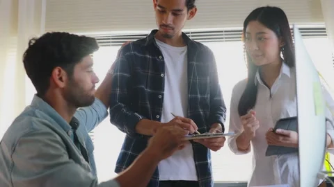 ฺBoss or manager create momentum and encouragement for work to success Stock Footage 146027459