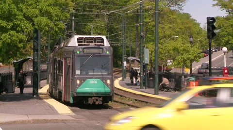 Boston Commuter Train Leaving Vídeos de archivo 41863721