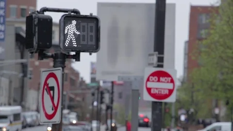 Boston Downtown Pedestrian Light Countdown and Street Traffic 02 HQ Видео 70031600