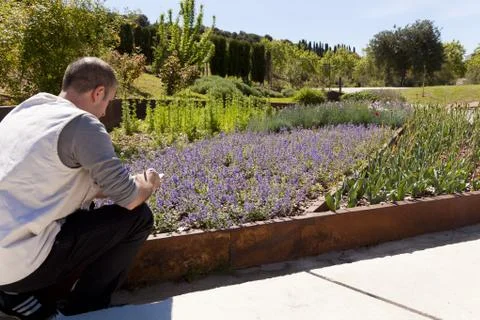 Botanist taking notes Foto stock