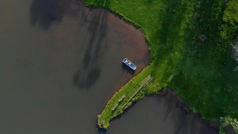 Bote no Lago com Drone Stockbeeldmateriaal 101408471