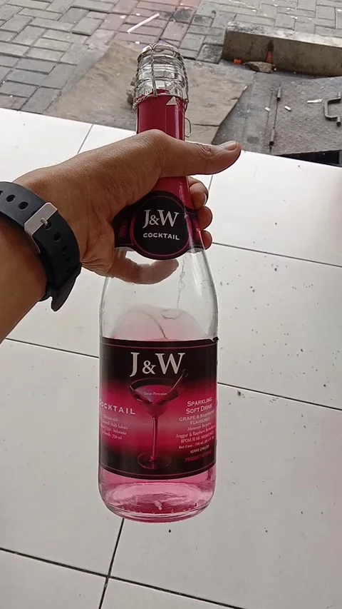 Botol Cocktail Stock Footage 244309943