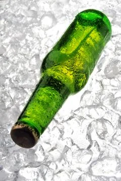 Bottle of beer on ice Foto stock