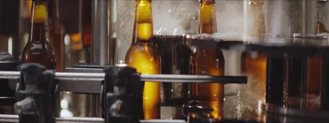 Bottle capping machine in a brewery Video stock 147374345