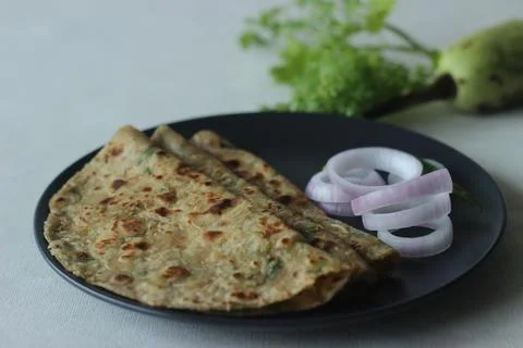 Bottle Gourd Flatbread. Indian flat bread made of whole wheat flour, grated b Fotos de archivo