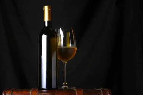 Bottle of white wine Stock Photos