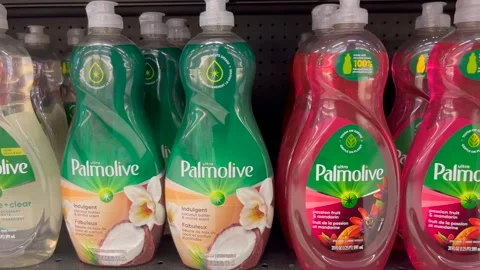 Bottles of Palmolive dish soap Stock-Footage 244659551