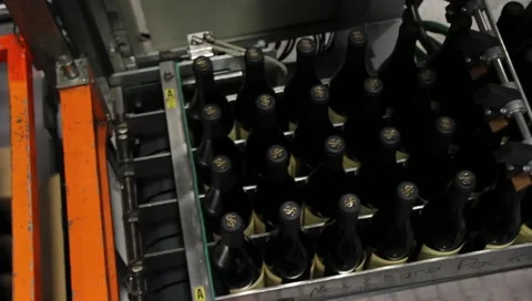 Bottling Machine 6523 Video stock 2706166