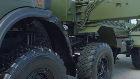 From bottom to top view of mobile three coordinate all round looking radar Stock Footage 99438370