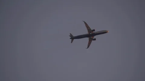 Bottom view of aircraft in the sky Stock-Footage 119062000