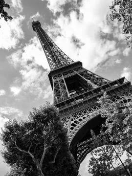 Bottom view of Eiffel Tower on sunny summer day, Paris, France. 스톡 사진