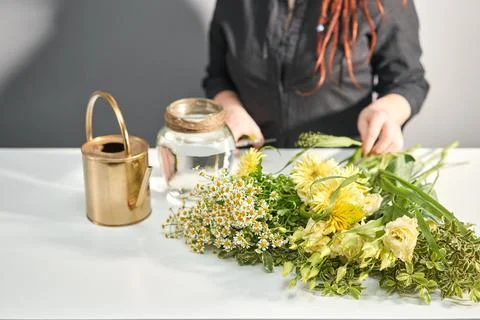 Bouquet 010, step by step installation of flowers in a vase. Flowers bunch, set Stock Photos