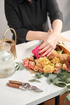 Bouquet 011, step by step installation of flowers in a vase. Flowers bunch, set Stock Photos