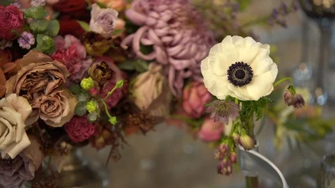 Bouquet on the table 스톡 동영상 101730245