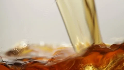 Bourbon pour Stock Footage 87568555