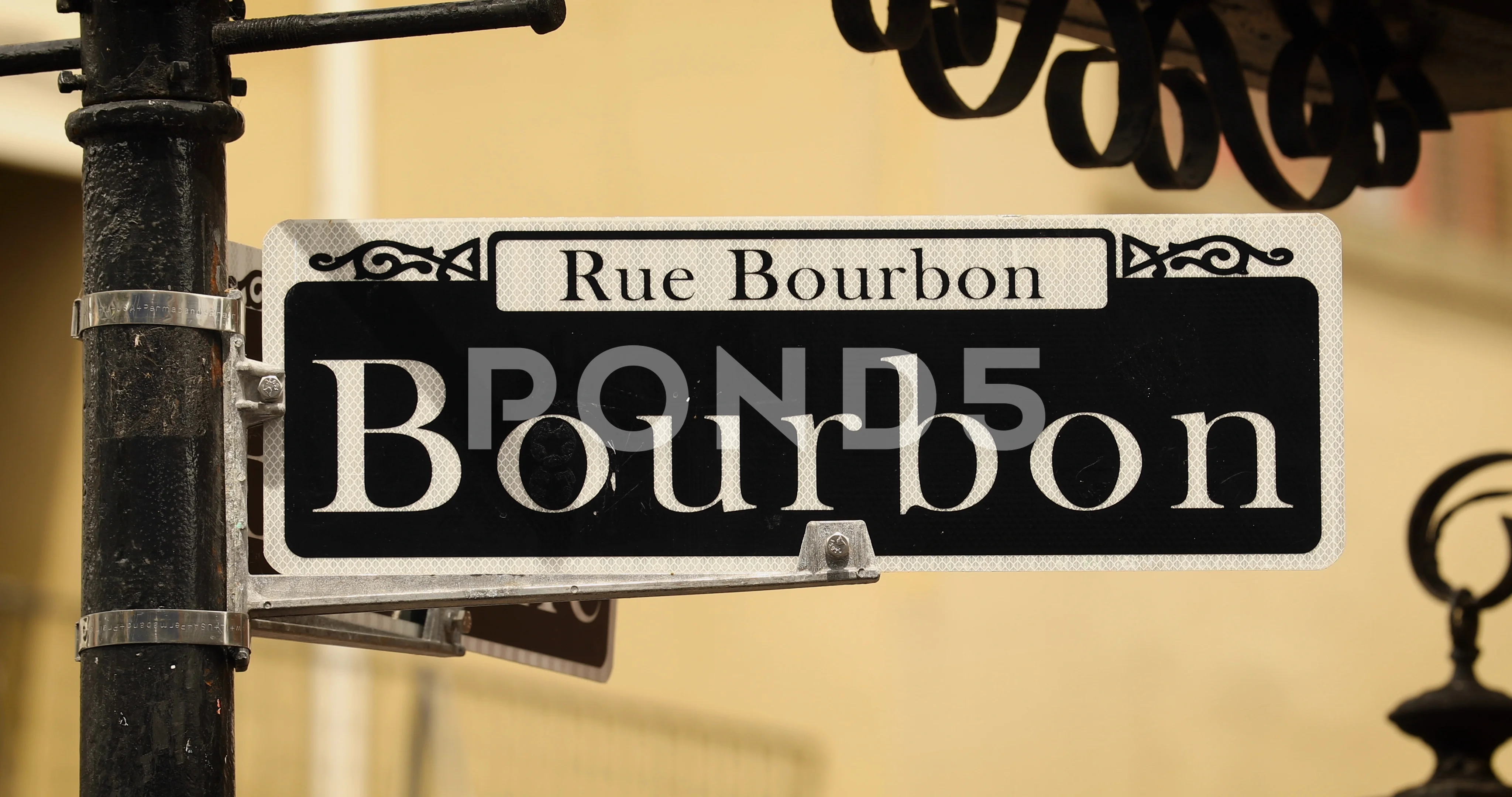 New Orleans Rue Bourbon Street French Quarter Iron-On Vintage