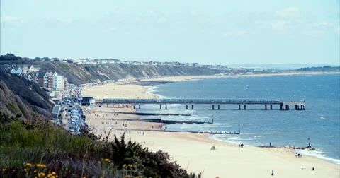 Bournemouth Beach Overlook 스톡 동영상 68351742