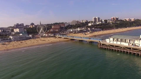 Bournemouth Beach , Pier . Stock-Footage 83692479
