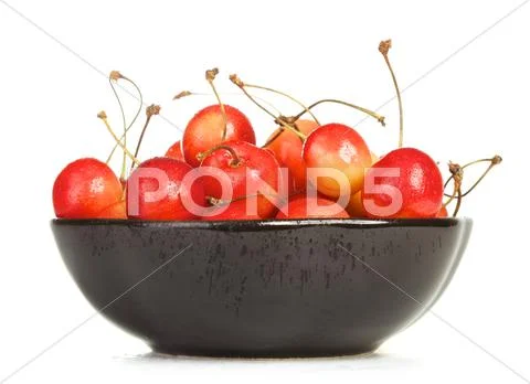 Bowl of cherries Stock Photos