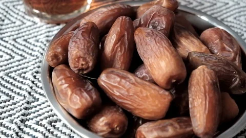 Bowl of dried dates fruit 動画素材 105385673