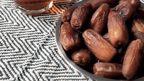 Bowl of dried dates fruit 動画素材 105626890