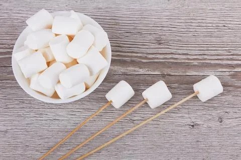 Bowl with marshmallows Stock Photos