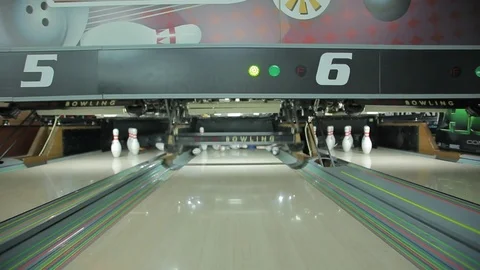 Bowling ball hit hd 스톡 동영상 74606176