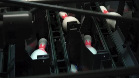 Bowling machine behind 動画素材 99044334
