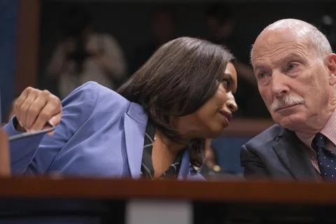 Bowser and Mendelson testify on Oversight of the District of Columbia 写真素材