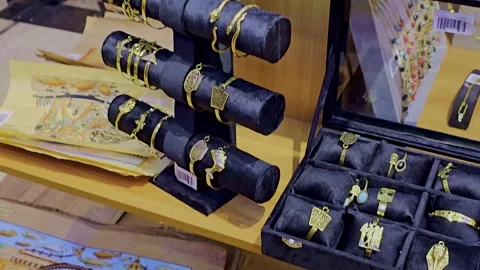 A box with a bunch of rings in it Stock Footage 291949776