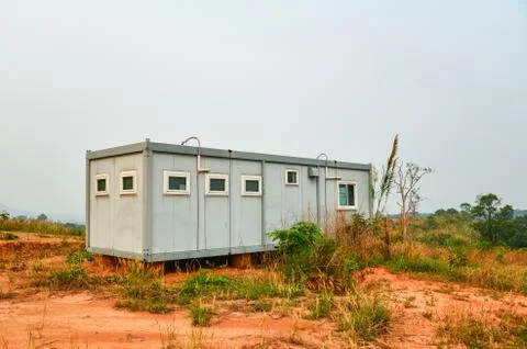 Box container office / Administration settlement office at industrial site Foto stock