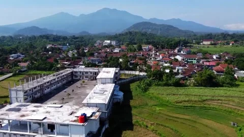 Box-shaped (square or cube) building construction Stock Footage 338398691