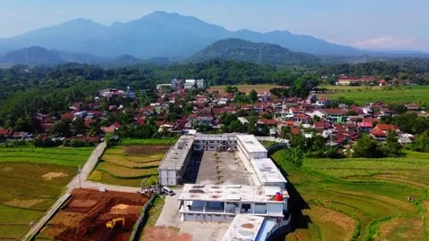 Box-shaped (square or cube) building construction Stock Footage 338492440