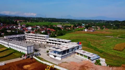 Box-shaped (square or cube) building construction 库存影片 338513816