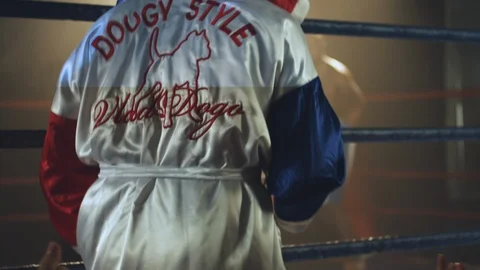 Boxer entering the ring before the fight Video stock 105440151