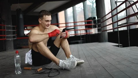 Boxer Man Resting After Exercise 動画素材 103755961