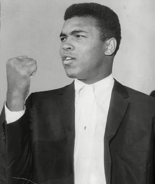 Boxer Muhammad Ali (formerly: Cassius Clay) On Arrival At London Heathrow Airpor Fotos de archivo