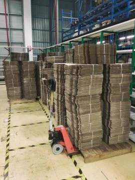 Boxes on wooded pallet Stock Photos