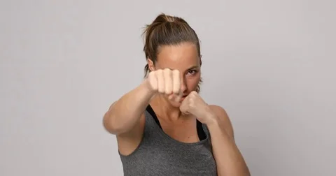 Boxing brunette 스톡 동영상 80425552