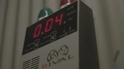 Boxing Clock Countdown To Zero Stock-Footage 146986112