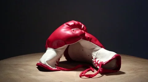 Boxing gloves rotation Vídeo Stock 47334010