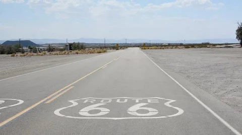 Boy dancing breakdance in the famous route 66 road 스톡 동영상 40626823