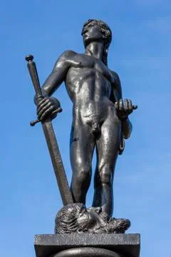 The Boy David statue Фото