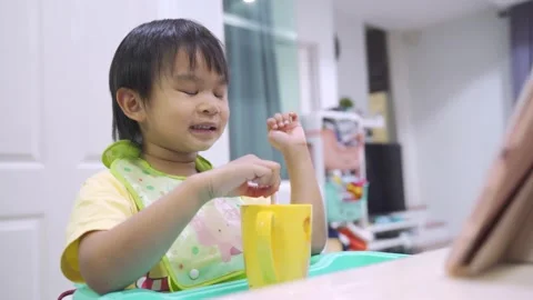 Boy drinking soft drink 스톡 동영상 190392466